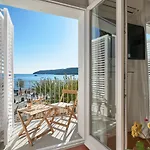 Beachfront Suite In Cadaques Center